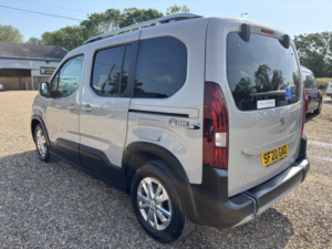 2020 Peugeot Rifter Wheelchair Accessible Vehicle Wav 1.5 Bluehdi Allure in Beige — image 5