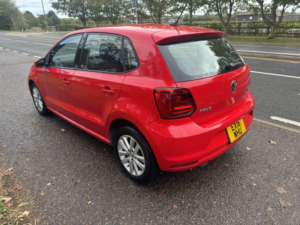 2016 Volkswagen Polo 1.2 Tsi Bluemotion Tech Se in Red — image 4