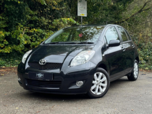 2011 Toyota Yaris 1.33 Dual Vvt-I T Spirit Euro 5 (s/s) 5dr in Black — image 5