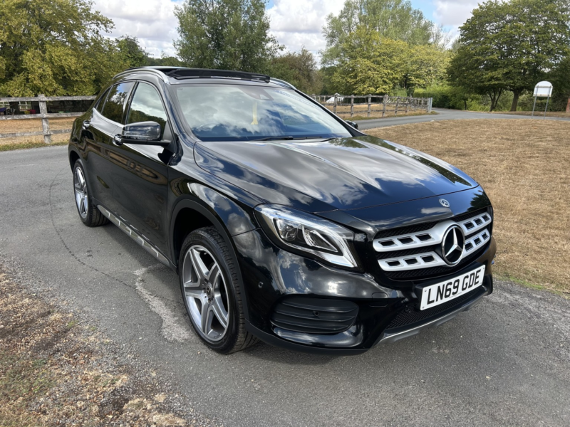 2019 Mercedes-Benz Gla 1.6 Gla200 Amg Line Edition Automatic SUV in Black — image 1