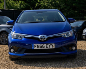 2016 Toyota Auris 1.6 D-4d Business Edition Euro 6 (s/s) 5dr (safety Sense) in Blue — image 5