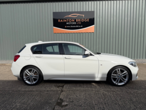 2016 BMW 1 Series 1.5 118i M Sport Hatchback 5dr Petrol Manual Euro 6 (s/s) (136 Ps) in White — image 2