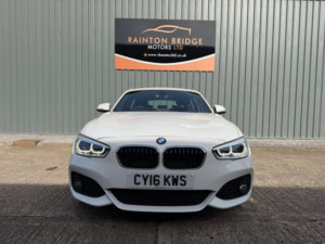 2016 BMW 1 Series 1.5 118i M Sport Hatchback 5dr Petrol Manual Euro 6 (s/s) (136 Ps) in White — image 5