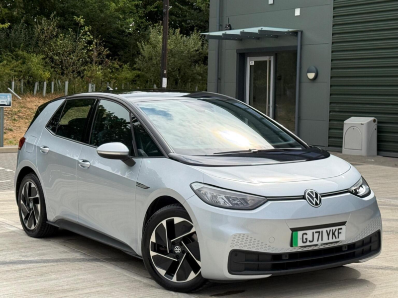 2021 Volkswagen Id.3 Pro Performance 58kwh Life Auto 5dr in Silver — image 1