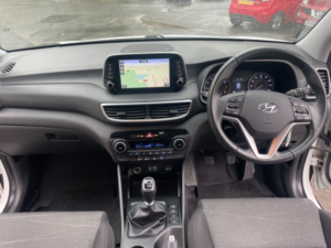 2019 Hyundai Tucson 1.6 Gdi Se Nav SUV 5dr Petrol Manual Euro 6 (s/s) (132 Ps) in White — image 5