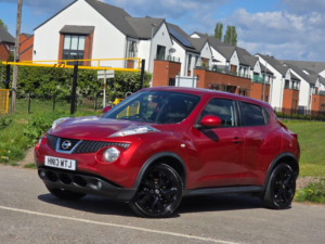 2013 Nissan Juke 1.6 Acenta Premium Euro 5 (s/s) 5dr in Red — image 3