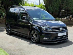 2018 Volkswagen Caddy 2.0 Tdi C20 Bluemotion Tech Highline DSG in Black — image 6