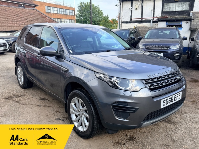 2018 Land Rover Discovery Sport Td4 Se in Grey — image 1