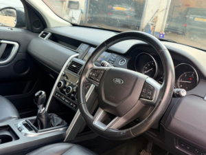 2018 Land Rover Discovery Sport Td4 Se in Grey — image 3