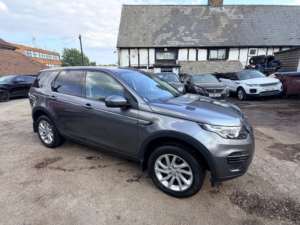 2018 Land Rover Discovery Sport Td4 Se in Grey — image 6