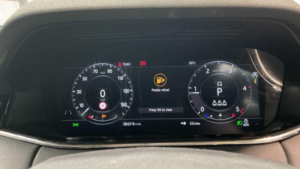 2020 Land Rover Range Rover Evoque 2.0 D180 Mhev R-Dynamic Se Auto 4WD Euro 6 (s/s) 5dr in Grey — image 4