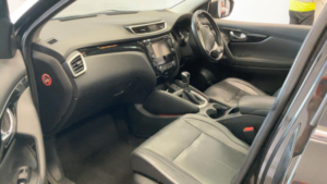 2016 Nissan Qashqai 1.5 Dci Tekna 2WD Euro 6 (s/s) 5dr in Black — image 5