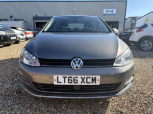 2016 Volkswagen Golf 1.4 Tsi Bluemotion Tech Match Edition in Grey — image 3