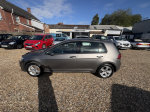 2016 Volkswagen Golf 1.4 Tsi Bluemotion Tech Match Edition in Grey — image 6
