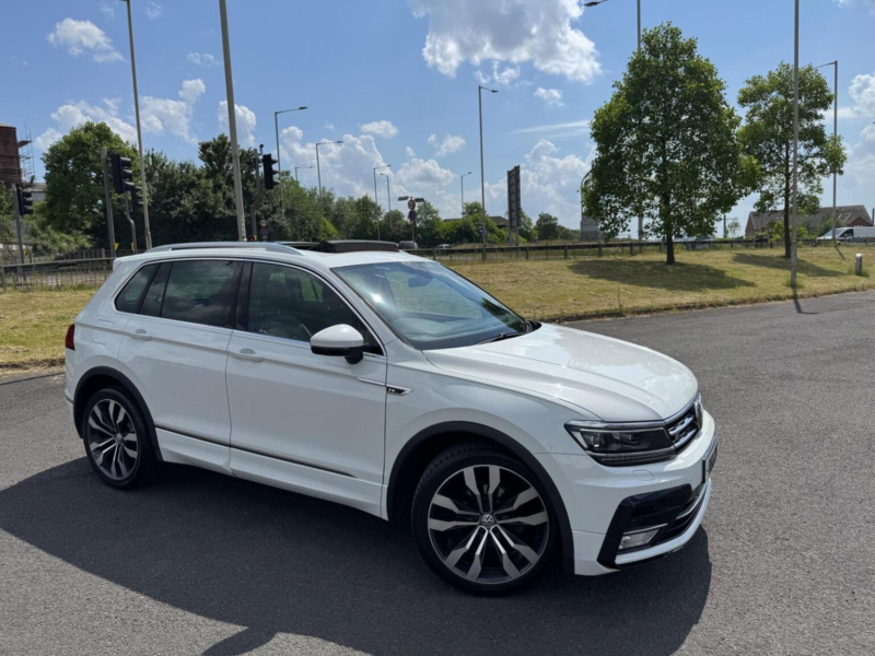 2016 Volkswagen Tiguan 2.0 Tdi Bluemotion Tech R-Line DSG 4motion Euro 6 (s/s) 5dr in White — image 1