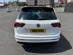 2016 Volkswagen Tiguan 2.0 Tdi Bluemotion Tech R-Line DSG 4motion Euro 6 (s/s) 5dr in White — image 6