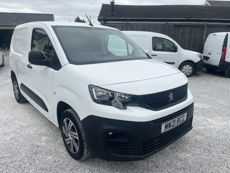 2021 Peugeot Partner 1.5 Bluehdi 1000 Professional in White — image 1