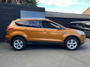 2015 Ford Kuga 2.0 Tdci Zetec in Orange — image 2