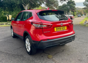 2019 Nissan Qashqai 1.5 Dci Acenta Premium Euro 6 (s/s) 5dr in Red — image 4