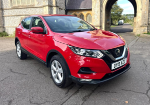2019 Nissan Qashqai 1.5 Dci Acenta Premium Euro 6 (s/s) 5dr in Red — image 6