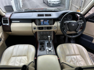 2009 Land Rover Range Rover 3.6 Td V8 Vogue Auto 4WD Euro 4 5dr in Black — image 6