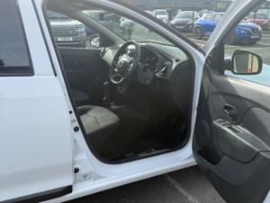 2017 Dacia Logan Mcv 1.0 Ambiance Sce 75 in White — image 5