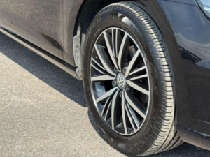 2017 Volkswagen Golf 1.0 Tsi Se Nav Euro 6 (s/s) 5dr in Black — image 3