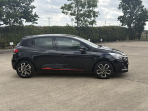 2017 Renault Clio 1.2 Dynamique Nav 1.2 16v 75 in Black — image 2