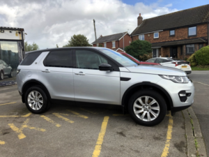 2015 Land Rover Discovery Sport 2.2 Sd4 Se Tech Turbo Diesel 6 Speed Manual 7 SEAT - Full Service History - 1 Owner + Demo in Silver — image 2