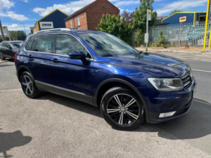 2016 Volkswagen Tiguan 2.0 Tdi Bluemotion Tech Se Navigation DSG 4motion Euro 6 (s/s) 5dr in Blue — image 6