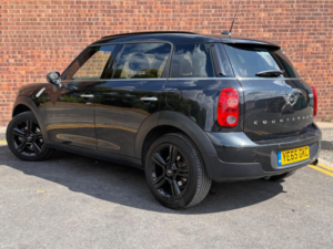 2015 MINI Countryman 1.6 Cooper Euro 6 (s/s) 5dr in Black — image 3
