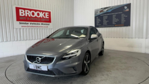 2019 Volvo V40 2.0 T3 Gpf R-Design Euro 6 (s/s) 5dr in Grey — image 3