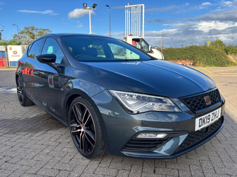 2019 SEAT Leon 2.0 Tsi Cupra 290 Lux in Grey — image 1