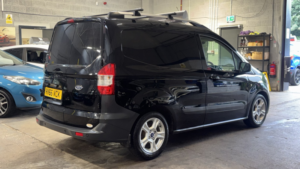 2016 Ford Transit Courier 1.5 Tdci Trend Diesel Black 5dr Satnav+no Vat+clean+work Ready in Black — image 6