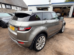 2018 Land Rover Range Rover Evoque Td4 Hse Dynamic in Silver — image 6
