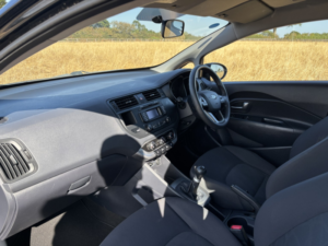 2014 Kia Rio 1.3 1 Air in Black — image 2