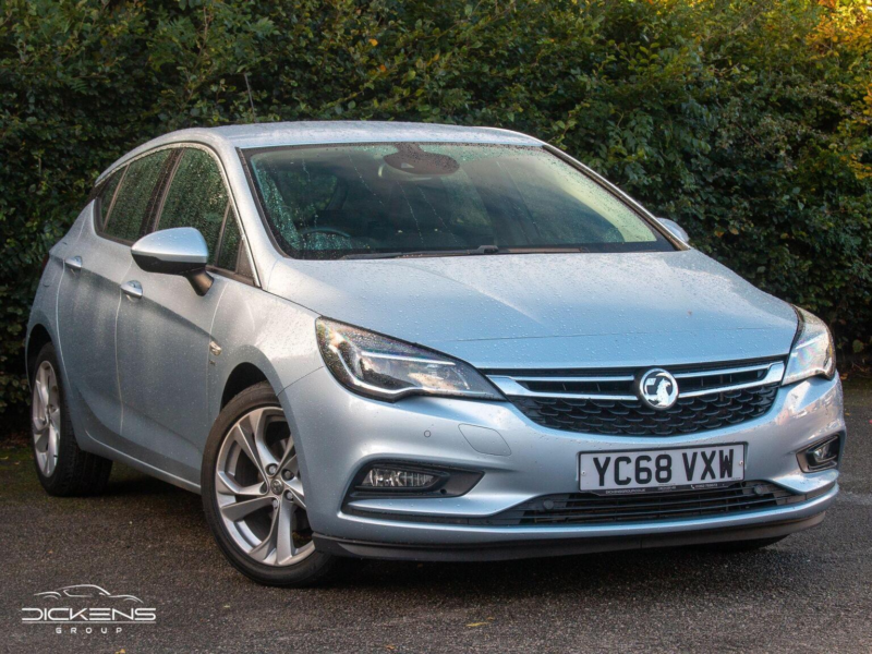 2018 Vauxhall Astra 1.4i Turbo Sri Euro 6 5dr in Silver — image 1