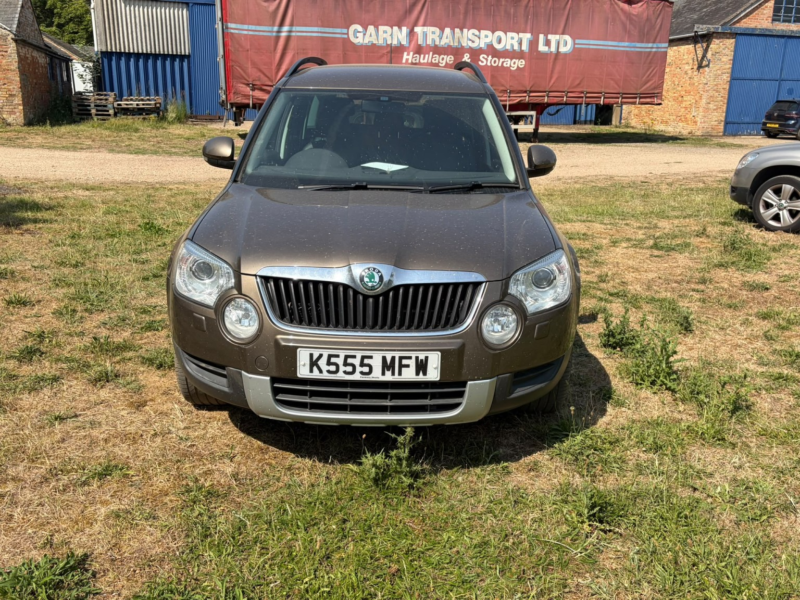 2011 Skoda Yeti 2.0 Tdi Elegance in Brown — image 1