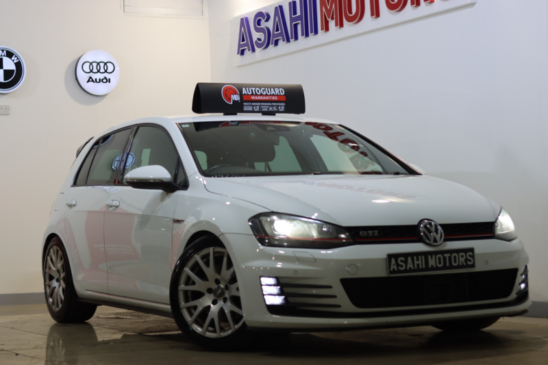 2014 Volkswagen Golf 2.0 Tsi Bluemotion Tech Gti DSG Euro 6 (s/s) 5dr in White — image 1