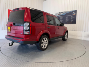 2015 Land Rover Discovery 4 3.0 Sd V6 Se Tech Auto 4WD Euro 5 (s/s) 5dr in Red — image 4