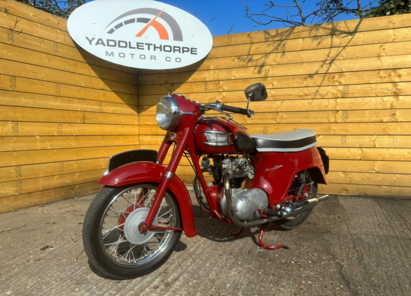 1961 Triumph 5ta Motorcycle in Red — image 1
