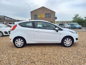 2015 Ford Fiesta 1.25 Style Euro 5 3dr in White — image 4