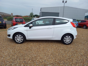 2015 Ford Fiesta 1.25 Style Euro 5 3dr in White — image 5