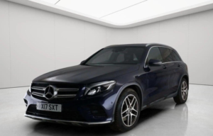 2017 Mercedes-Benz Glc 2.1 Glc220d Amg Line G-Tronic 4matic Euro 6 (s/s) 5dr in Blue — image 4