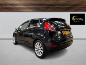 2015 Ford Fiesta 1.0t Ecoboost Titanium Euro 6 (s/s) 5dr in Black — image 2