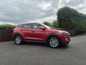 2018 Hyundai Tucson 1.7 Tucson Se Nav 1.7 D 116ps Bd +fss in Red — image 3