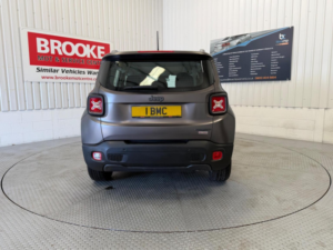 2016 Jeep Renegade 1.6 Multijetii Night Eagle Euro 6 (s/s) 5dr in Bronze — image 5