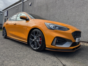 2020 Ford Focus 2.3 T Ecoboost St in Orange — image 5