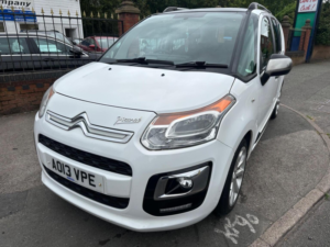 2013 Citroen C3 Picasso 1.6 Hdi Selection Euro 5 5dr in White — image 2