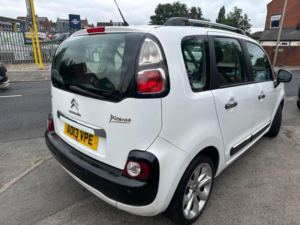 2013 Citroen C3 Picasso 1.6 Hdi Selection Euro 5 5dr in White — image 3